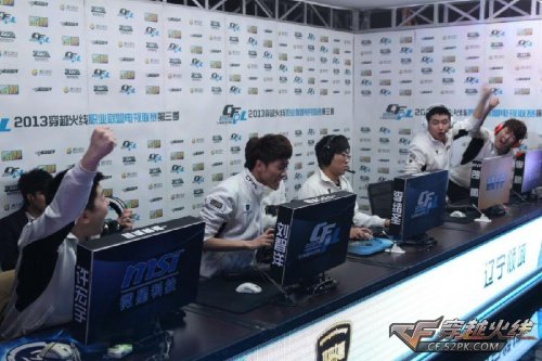 范德法特：我建议亚马尔别在意一个有点发福的前球员的看法.